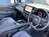 広々とした視界を体感できます。運転が楽しくなりますね。