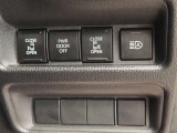 運転席から両側パワースライドドアの開閉操作ができます!