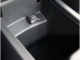 ご来店いただければ軽自動車からスポーツカー、1ボックスやセダンなどパソコンひとつで800台すべての在庫をご覧いただくことができます!