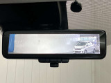 【スマートルームミラー】ルームミラー上に車体後方カメラの映像を映し出すことで車内定員、荷物状況に影響をうけません★