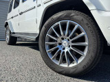 メルセデス・ベンツの定める厳しい基準をクリアしたお車のみをご案内させて頂きます。納車前整備はメーカー規定に基づき最大100項目にも及ぶ点検を熟練のメカニックによって行いご納車させて頂きます。