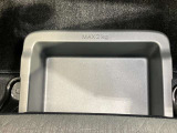 助手席アンダーボックスは運転用の替え靴や、車内に常備しておきたい子供用品、着替えた服などが収納できて便利です。女性に嬉しい収納スペースです★