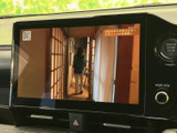 テレビ番組を画面で視聴できる装備です。停車中の待ち時間などに映像を楽しめるため、車内で過ごす時間をより有効に活用したい方におすすめです。