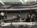 エンジンルームもクリーニング済みできれいですよ。日産の整備士がしっかりと丁寧に点検していますので安心してお乗りいただけます
