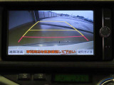 バックガイドモニターで、後方を確認しながら安心して駐車することができます。運転初心者も熟練者も必須の機能ですよ!