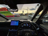見晴らしの良い運転席から周囲の状況を確認しやすく、車幅感覚もつかみやすい設計!