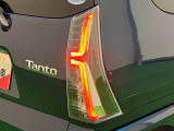 カスタム専用クリスタルLEDリヤコンビネーションランプ(LEDストップランプ)で省電力・長寿命化を実現