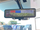 スマートルームミラー装備!車内の状況や天候や明るさに関わらず車両後方のカメラの映像をルームミラーに映し出します!