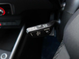 アダプティブクルーズコントロール機能搭載。前方の車両の速度に合わせて車間距離を一定に保ち、自動的にアクセル・ブレーキを調整します。