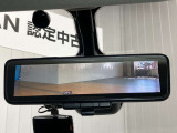 【スマートルームミラー】ルームミラー上に車体後方カメラの映像を映し出すことで車内定員、荷物状況に影響をうけません★