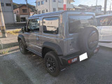 左リアからのアングルです。落ち着きのあるスタイリングで、飽きのこない仕上がりになっています。