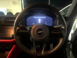 【純正革巻きステアリング】上質な革を使用することで、手にしっかり馴染みとても運転しやすいハンドルです♪