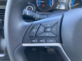 ハンドルにスイッチが付いており、音量やチャンネルを変えることができたり、ハンズフリー通話の応答もお手元で出来ちゃいます♪