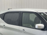 プラスチックバイザーがない分デザインもすっきり★洗車の時の窓拭きもラクラクです!