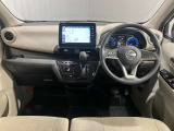運転席からの視界が左右に広く隅々まではっきりと見えます!クルマの前端も把握しやすく安心です!