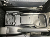 よく使うものが手を伸ばせばすぐ届く!機能的で充実した収納!