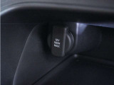 ◆12V電源ソケット◆スマートフォンの充電等にも便利な電源ソケット!使いやすい場所に装備されています。