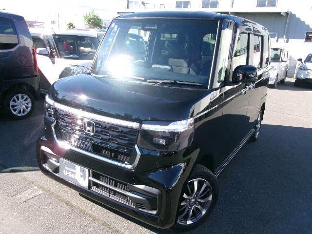 N-BOXカスタム  カスタム 660 4WD