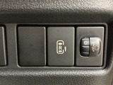 パワースライドドアの開閉スイッチです!運転席に座ったままでも操作することもできるので便利です♪