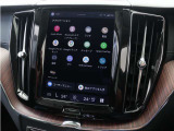 Google搭載のボルボなら、車内にいながら多彩なデジタルライフをお楽しみいただけます。Google Playから必要なアプリをダウンロードして、有意義な移動時間を楽しみましょう。