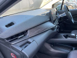 広々とした視界を体感できます。運転が楽しくなりますね。