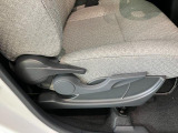 延長保証につきましてはお求めいただく車両によって保証料が異なりますので、当店スタッフまでお気軽にお問い合わせくださいませ。