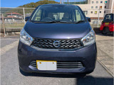 納車時にガラス系コーティングを無料施工しております。猫も爪が立たずに滑って落ちてしまう!と評判です。お車がツルツルになりますよ。