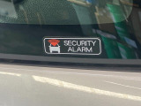 品質へのこだわり!フロアマットやシートなど車内をキレイに清掃し、ニオイや汚れなどを徹底的にクリーニングしてもらっております。室内はピカピカです☆