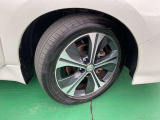 タイヤサイズは215/50R17純正アルミホイール付き!(夏タイヤ装着)冬タイヤ、ホイール注文も承っております☆