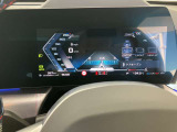 運転の楽しいBMWでは、アクセルを踏み込んでしまいそうになりますが、速度表示も見やすいため、常にお車の速度を把握できます。