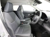 ゆったり室内で運転もしやすいです♪使い勝手の良い配置も考えられています!!