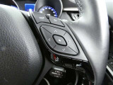 【ステアリングスイッチ】ハンドルから手を離さずに、操作が出来るスイッチです。(現車でのご確認をお願い致します)