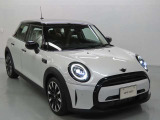 フロントフェイスはMINIアイコンとして永らく愛されるデザイン性の良さと、ブランドの魅力を感じる事ができます。