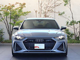 ●今やオールLEDヘッドライトはAudiを象徴する装備でございます。シングルフレームグリルとの組み合わせでフロントマスクが、より一層際立ち周囲からも視線を浴びます。