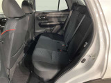 当店ではauも取り扱っております。お車と一緒にau携帯の機種変更も可能です♪また、自動車保険も取り扱っております。車の支払いと自動車保険の支払いをまとめてお支払い可能なプランもあります♪