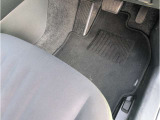 運転席フロアマットです。
