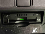 ETCカードを挿入することで高速道路をキャッシュレスで通行。ETCスマートインターチェンジやETC専用インターチェンジが利用できたり、とても便利なアイテムです!保証は修理保証のみとなります。