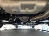ご希望があれば下廻りの錆止め施工も承ります。クリアでの施工なので、純正のままの姿で防錆施工可能です。