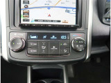 【オートエアコン】1年中快適な室内を提供!車内温度を設定すると、風量を自動で調整してくれます。