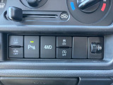 車の角に設置する超音波センサーのことで障害物が近づくとその距離に応じた音で接近を知らせてくれるコーナーセンサー付き♪