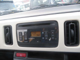 純正CD,AM,FMのラジオ付きです。