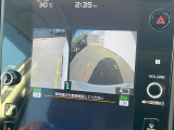 【サイド&バックカメラ】停車・駐車時に死角になりがちな運転席から見えづらいサイドとリアの障害物を確認できます!雨天時や夜間などは特に活躍してくれるアイテムです。