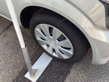 ☆お車についた傷やヘコミ、事故の修理もハヤシにお任せください。自社鈑金工場で修理ができますの安心です☆