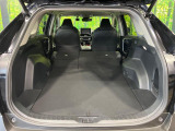 【パワーバックドア】スマートキーや運転席のボタンを押すだけでリアゲートが自動で開閉します!荷物を持っている時や、高い位置にあるバックドアを閉める際に便利な機能です♪