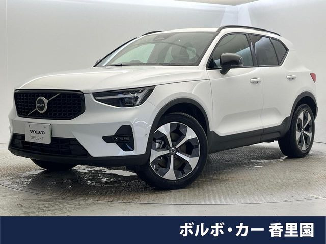 XC40 ウルトラ B4 AWD ダークエディション 4WD 