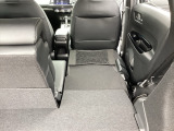 日常からお出かけまで、さまざまなシーンにあわせて変化する多彩なシートアレンジ。左右分離ですので、いろいろな形の荷物が積めますよ。