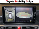 後方確認に便利なバックモニタ-を装備しています。