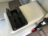 後席用ドリンクホルダーです。