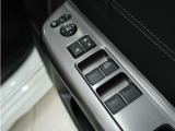 ◆パワーウィンドウスイッチ◆運転席から全席の窓の開閉操作を行うことが出来いつでも換気ができます!