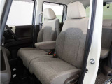 ◆運転席・助手席◆室内は、シートクリーニングや各部の徹底した清掃を実施し、消臭・除菌処理を行っています。しかも、全ての差上で天然成分の薬剤にこだわり安心・安全へも配慮しています。